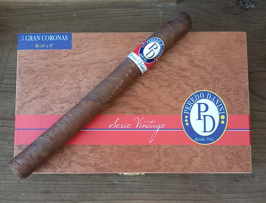 Gran Corona maduro Caja con 5 puros Serie Vintage