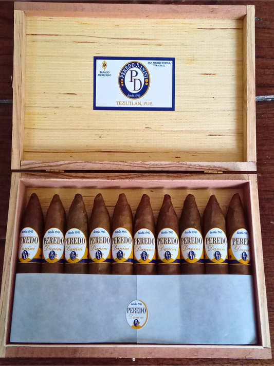 Torpedo Caja con 10 puros Linea Reserva Especial Capa Clara